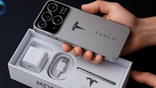 Tesla Pi Phone yang sempat bikin heboh akan dirilis September 2025 (X)